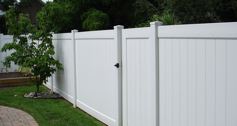 Vinyl Privacy Fences